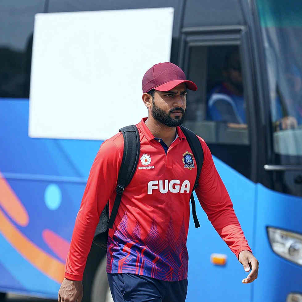 লাহোরের পিচ এক নয়, দুটো — মুকিমকে ছেড়ে দেওয়ার সিদ্ধান্তে যে সময়ের হিসাবটা বাদ পড়ল
