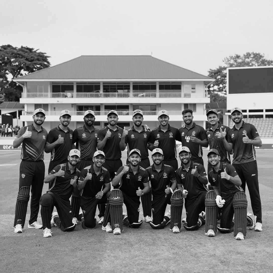 মান্দানার দুই মুকুট: একটি ব্র্যান্ডের জন্ম, আর ভারতীয় নারী ক্রিকেটের অদৃশ্য ঝুঁকি