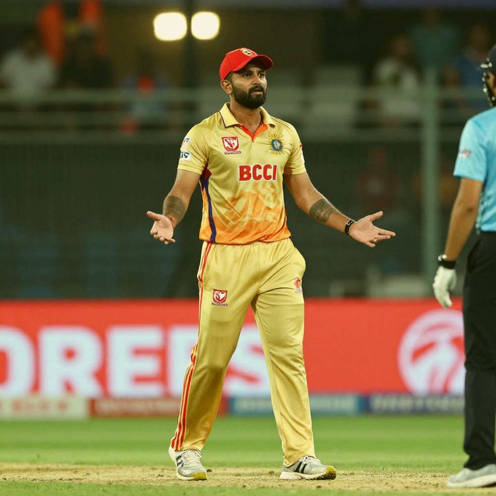 হারমানপ্রিতের 'ক্লক ব্যাক' ইনিংস: হোয়াইটওয়াশের হেডলাইন আর ম্যাচের অদৃশ্য গল্প